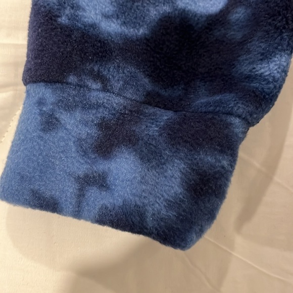 GAP NWT tie-dye fleece quarter zip - Picture 4 of 8